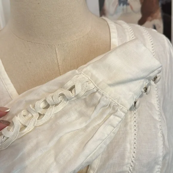 Los Angeles Atelier & other stories | white | linen | delicate | vneck | shirt - Picture 5 of 13